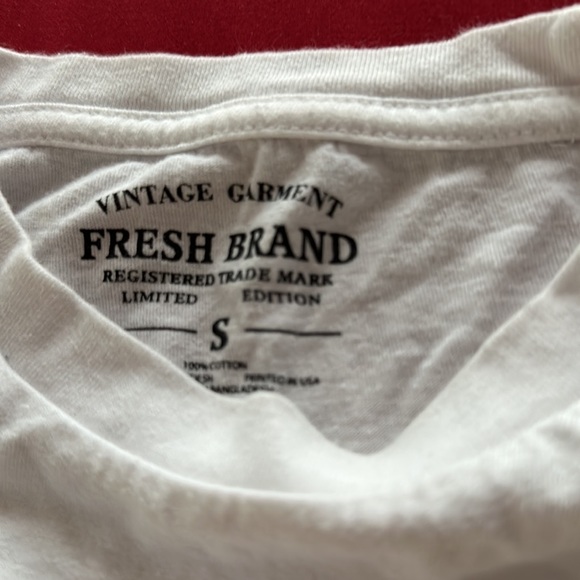 Graphics tee - Picture 2 of 2